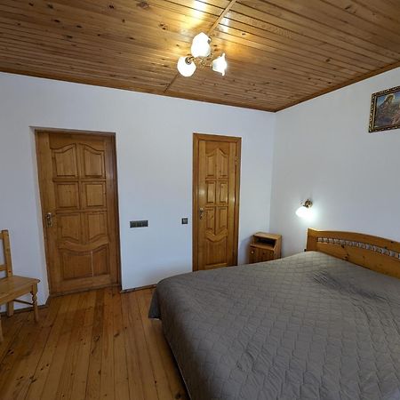 Oskolok Dovbusha Mini-Hotel Yaremche Exterior photo