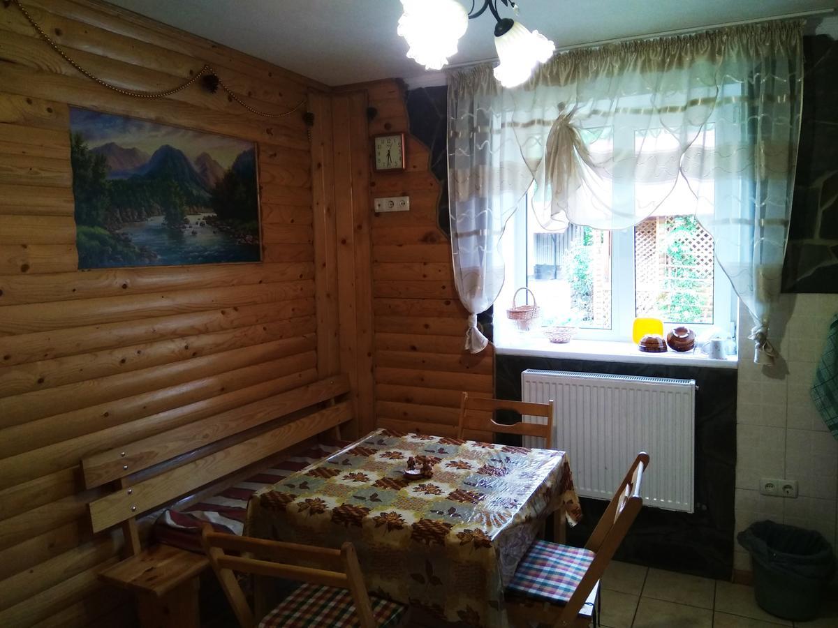 Oskolok Dovbusha Mini-Hotel Yaremche Exterior photo